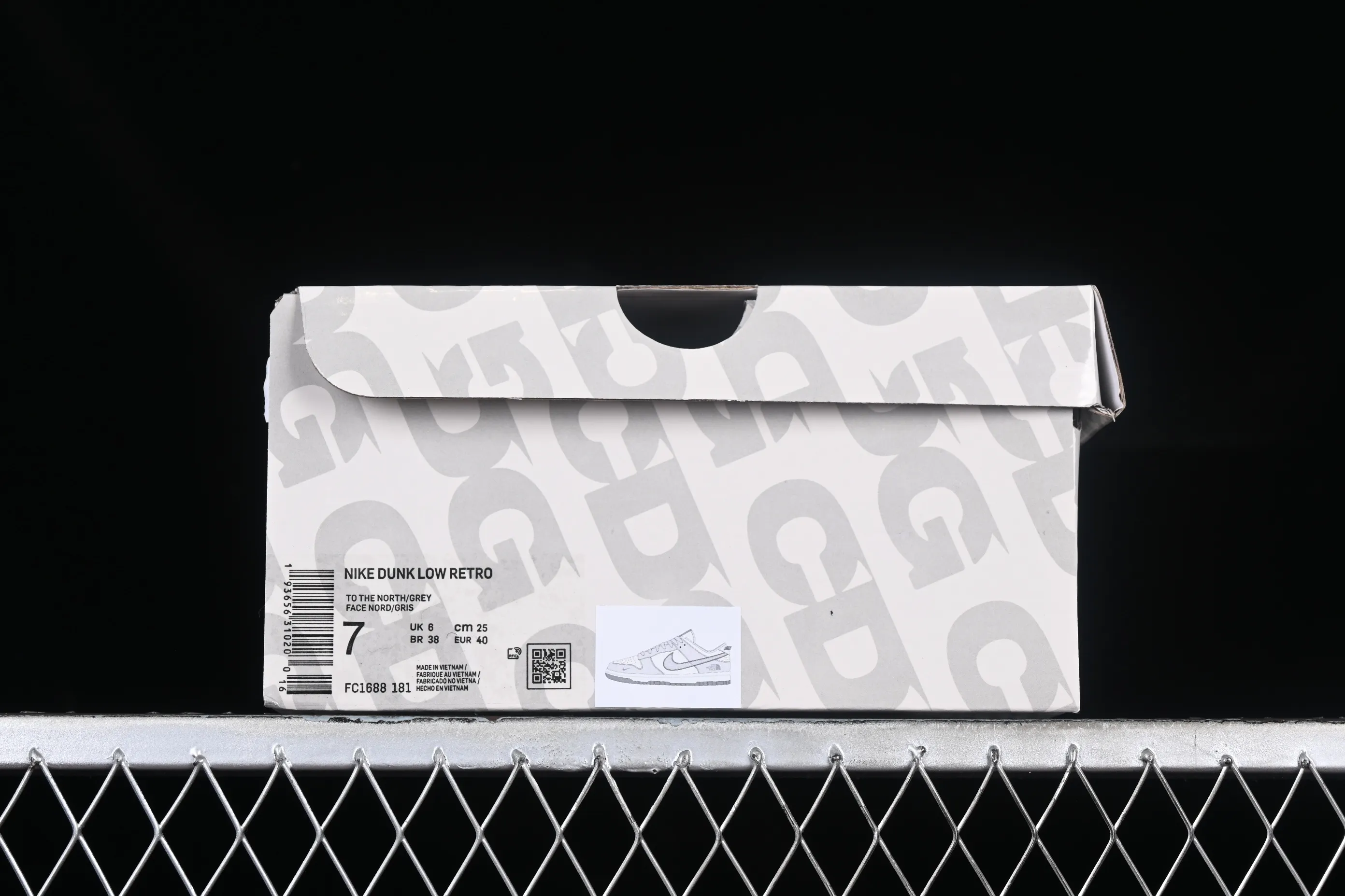 All Categories Nk SB Dunk Series Nk SB Dunk Low Low-top sneakers Nk Dunk Low North CDG joint-grey Three-party joint SB low-top casual sneakers FC1688-181